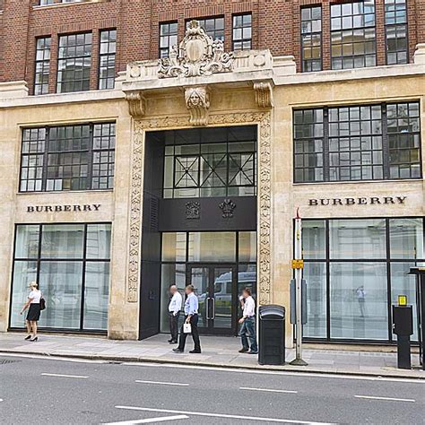 burberry horseferry house london.